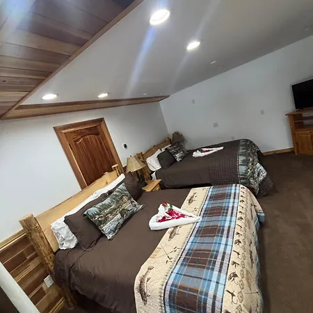 Alaska Knotty Pine B&B-3